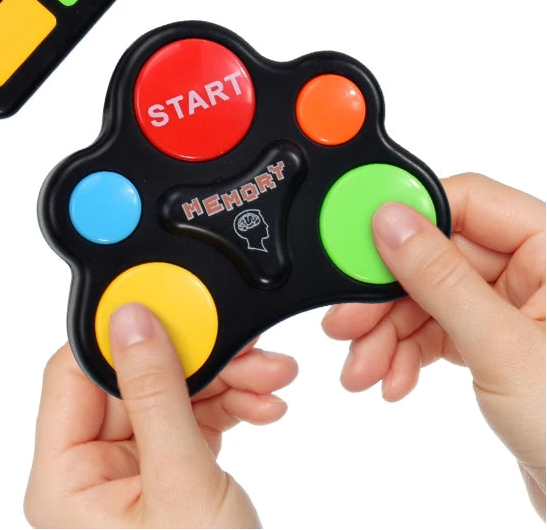 記憶遊戲機 — 反應及手指靈活度